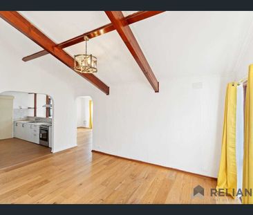 Stunning Family Home - Photo 2