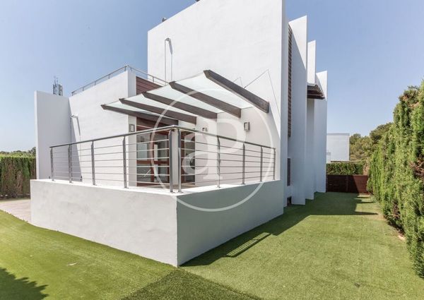 Luxury Villa for rent in Chiva, Spain