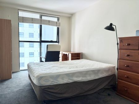 Franklin Lofts – Stylish Dual-Level City Living with 2 Bedroom 1 Bathroom - Photo 3