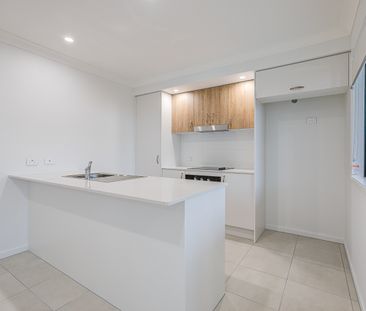 1/50 Herbst Drive, Bahrs Scrub QLD 4207 - House For Rent | Domain - Photo 4