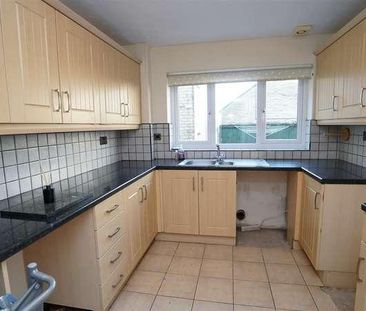 Nialls Court, Thackley, Bradford, BD10 - Photo 4