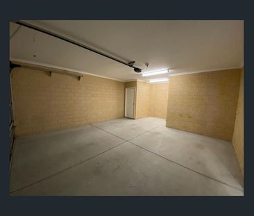 REAR 3 BED HOUSE FOR RENT - Photo 2