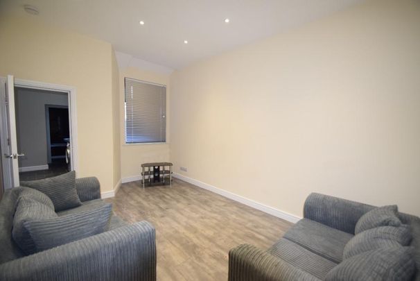 4 bedroom terraced house to rent - Photo 1