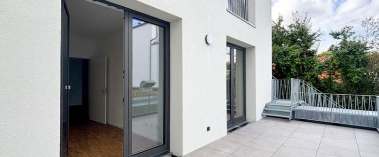 Erstbezug! Attraktive, lichtdurchflutete 3-Zimmer-Neubau-Wohnung mit gehobener Ausstattung - Foto 1