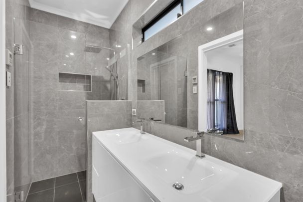 22 Hobart Road, Henley Beach South SA 5022 - House For Rent - $850 | Domain - Photo 1