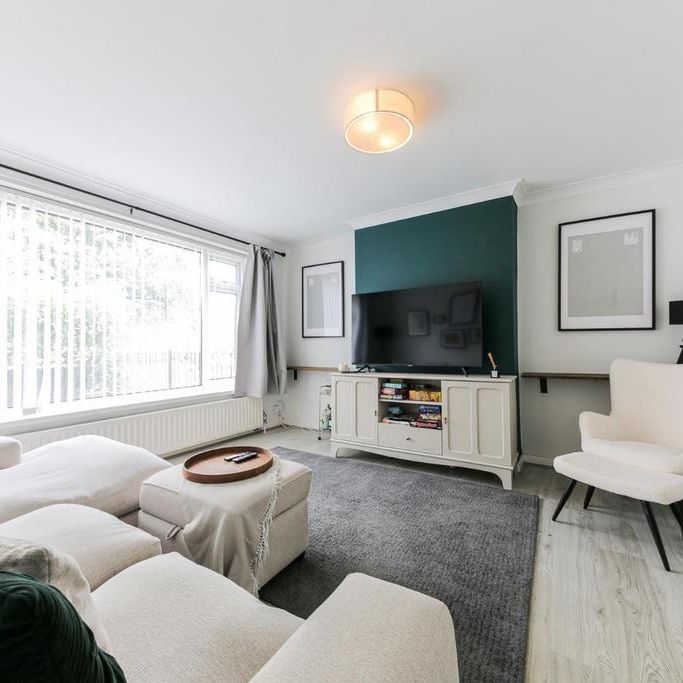 3 bedroom detached house to rent - Photo 1