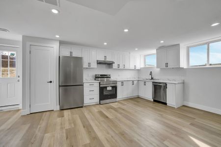 For Lease - 24 Cesar Place, Hamilton, Ontario - Photo 3