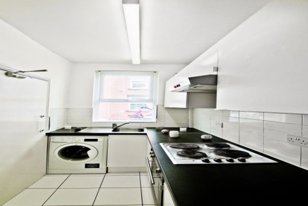 2 Bedroom Terraced House - Photo 1