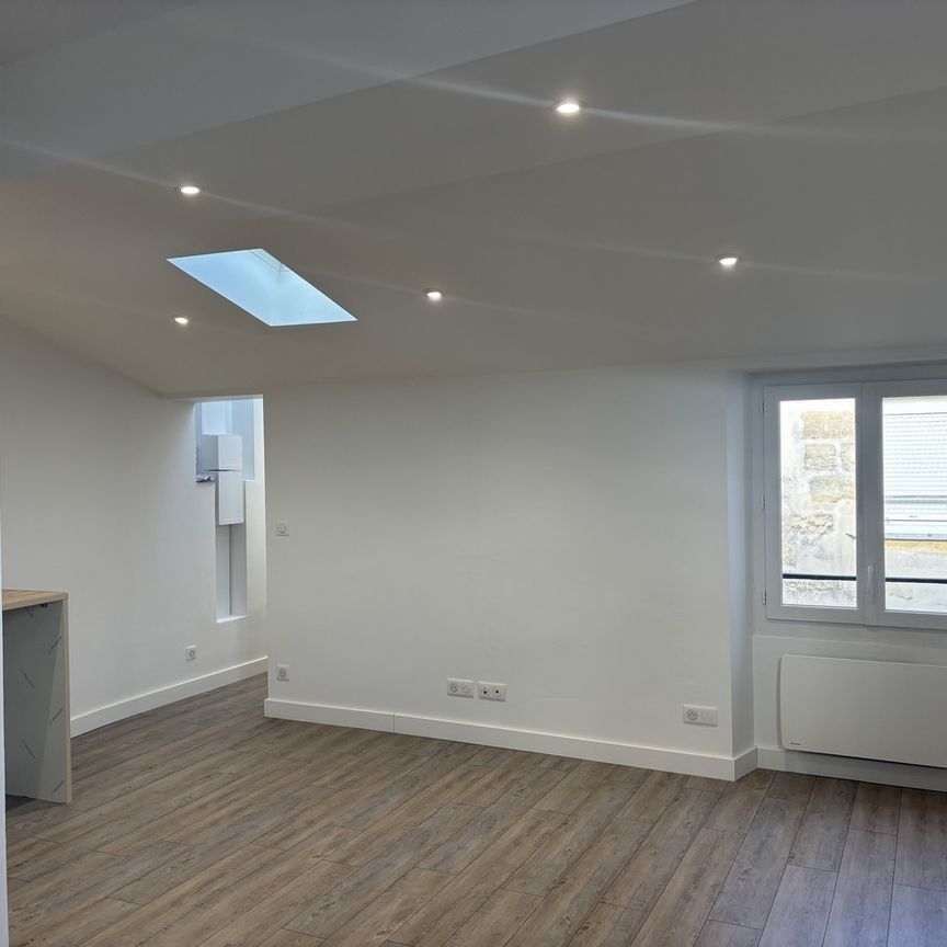 Location Appartement 1 pièce 26m² BORDEAUX 33000 - Photo 1