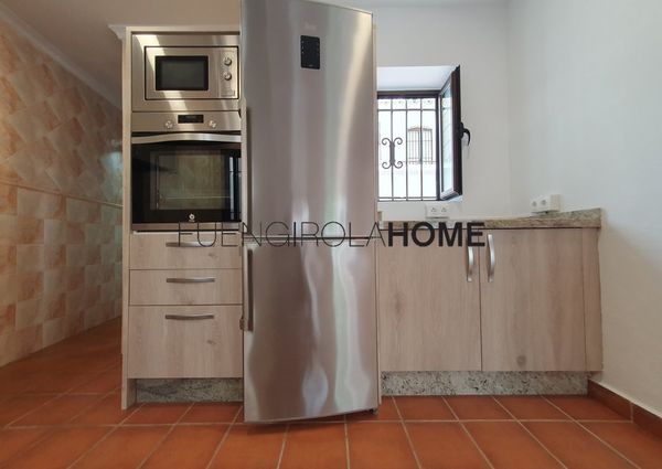 Ref 19790 – **LONG TERM RENTAL** -Great opportunity to live in the best urbanization in Fuengirola: PUEBLO LOPEZ