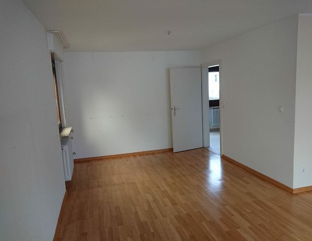 Großzügige 3,5 ZKB-Wohnung mit Westbalkon im 3 FH in Mannheim-Käfertal - Photo 1