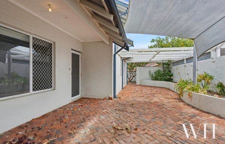 East Fremantle - Photo 3