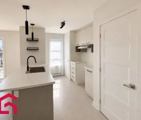 1 room apartment of 382m² in Beauharnois - Photo 2