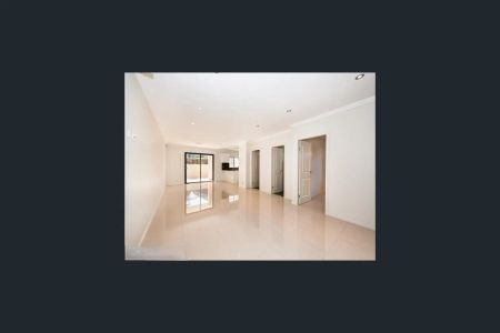 Family Comfort and Versatility in the Heart of Ermington - Photo 2