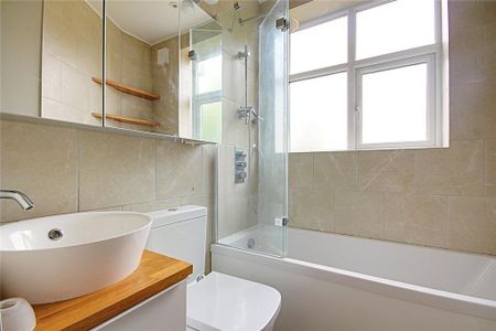 2 bedroom maisonette to rent - Photo 5