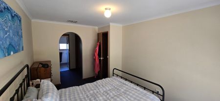 Three Bedroom Home - Photo 5