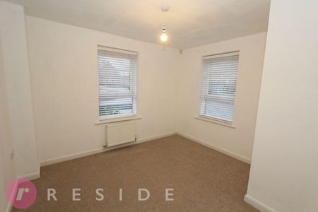 4 bedroom detached house to rent - Photo 3