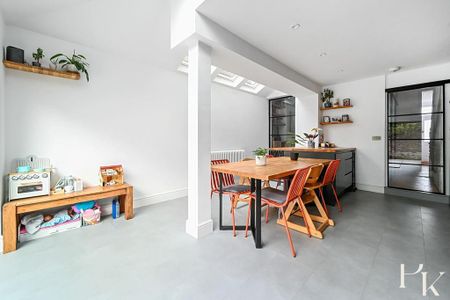 3 bedroom terraced house to rent - Photo 3