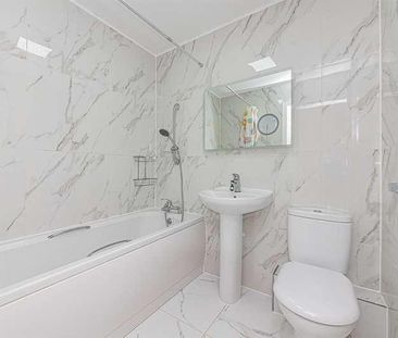 Carina Drive, Wokingham, RG40 - Photo 1