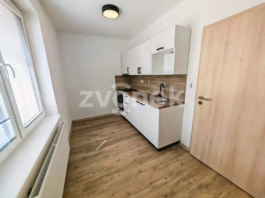 Pronájem bytu 1+1, Otrokovice (byt 2.01) - Photo 1
