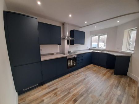 2 bedroom Flat To Let Total Size: 1551 SQ FT - Photo 5