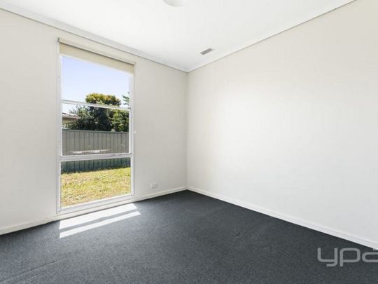 4 Kiata Court, COOLAROO - Photo 1