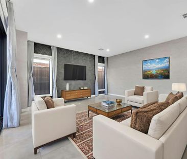 LUXURY FAMILY LIVING | CARLISLE Built 50 sqrs | 4 BEDROOMS + 4 ENSU... - Photo 4