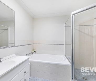 Effortless Family Living in the Heart of Castle Hill – Style, Space... - Photo 2