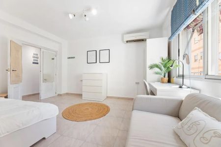 Carrer d Antonio Ponz, Valencia, Valencian Community 46011 - Photo 3