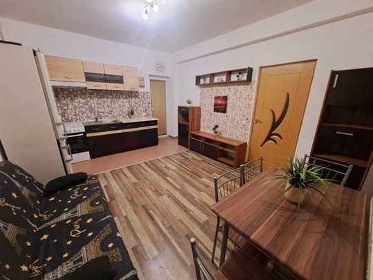 Aparatorii patriei oltenitei parter studio popesti - Fotografie 1
