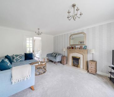 4 bedroom detached house to rent - Photo 1