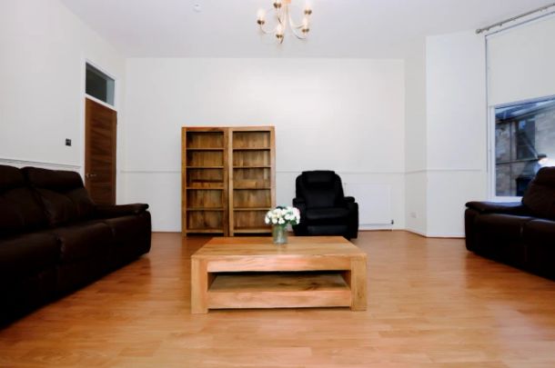 2Bedrooms, 1Bathrooms - Photo 1