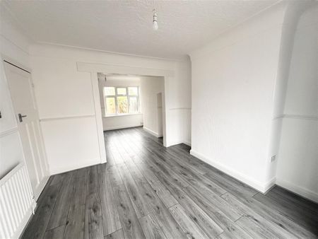 Danescourt Road, Birkenhead - Photo 3
