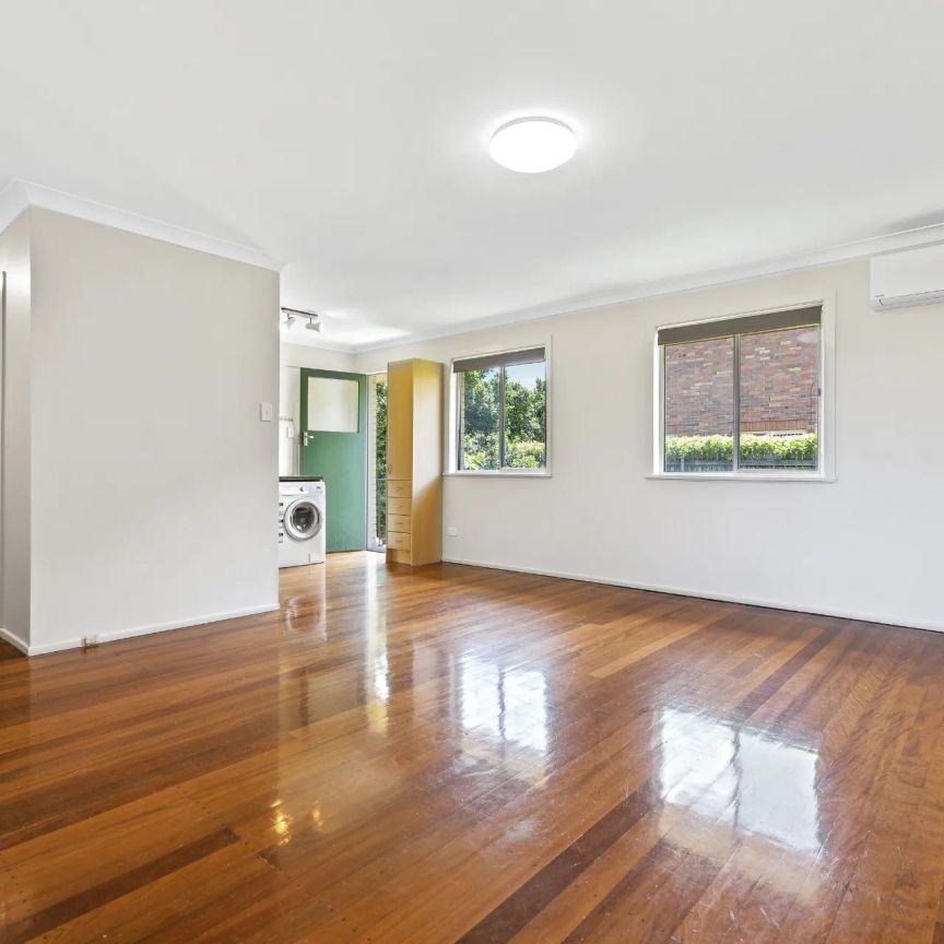 Charming One-Bedroom Unit with Private Courtyard - Photo 1