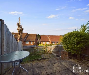 2 bed house to rent in Bilsington Close, Chatham, ME5 - Photo 3