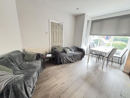 4 bedroom house to rent - Photo 2