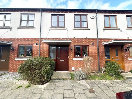 2 bedroom terraced house to rent - Photo 2