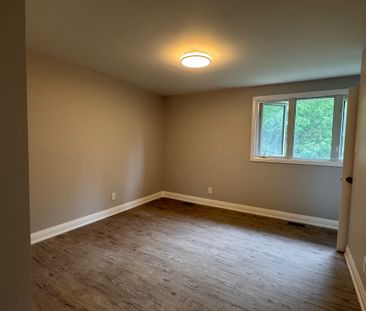 For Lease - 32 B King Richard Court, Markham, Ontario - Photo 6