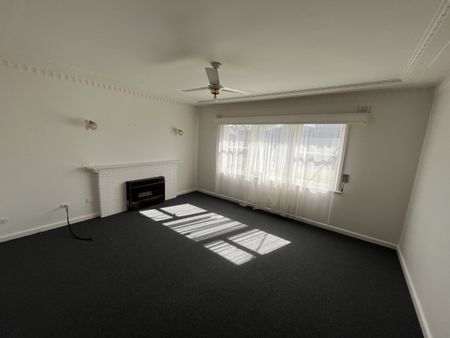 9 Tanjil Street, - Photo 5