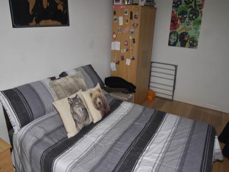 2 bedroom flat to rent - Photo 3
