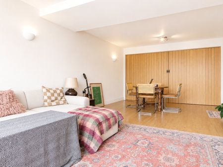 Streatham High Road, London, SW16 1EH - Photo 2