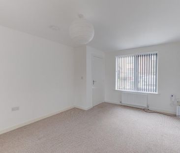 4 bedroom detached house to rent - Photo 5