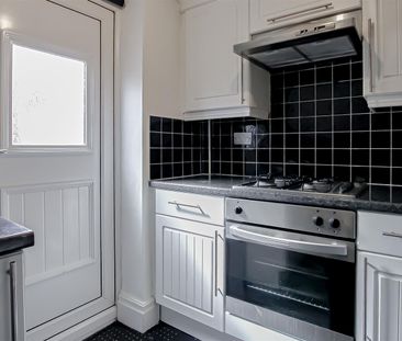 Wordsworth Street, Burnley - Photo 3