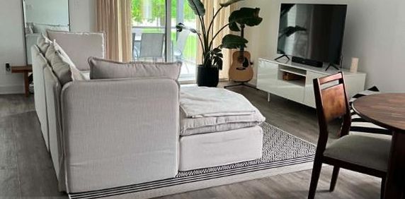Appartement 4 et demi de style condo/ 2 bedroom apartment for Rent - Photo 2