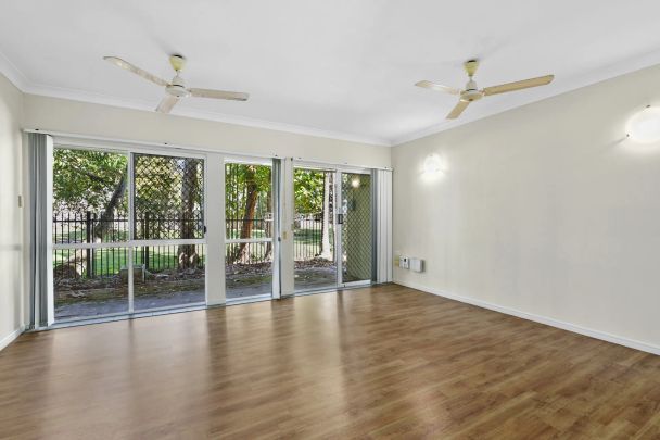 3 bedroom townhouse close to the CBD - Photo 1