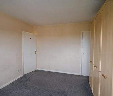 3 bedroom apartment to rent - Photo 2