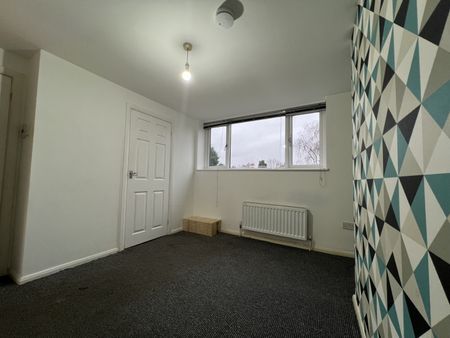 Ground Floor Flat - Photo 4