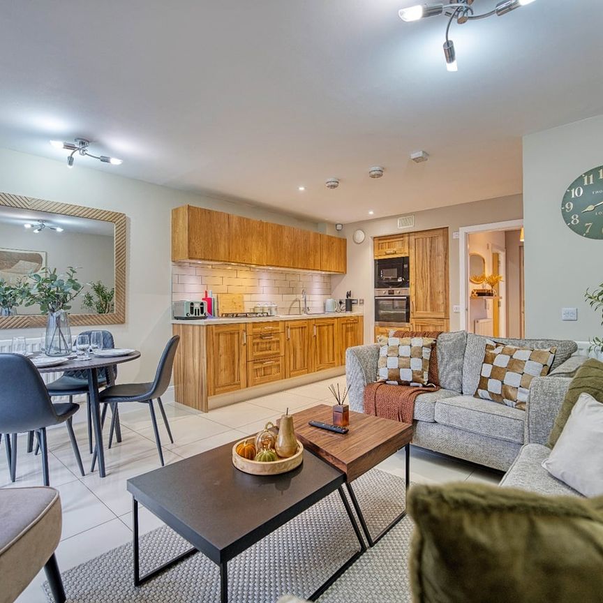 2 Bed Terraced House, Elmfoot Grove, G5 - Photo 1