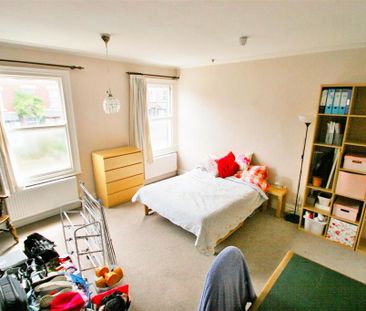 5 bedroom semi-detached house to rent - Photo 1