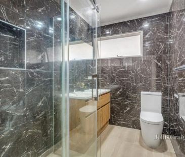 4/183 Lawrence Road, Mount Waverley - Photo 3